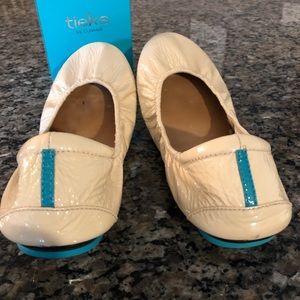 Biscotti Patent Tieks Size 10